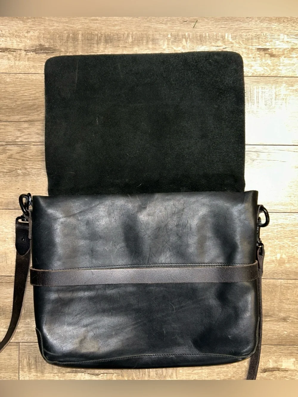 Allsaints Messenger Storm Bag Black Distressed Leather Laptop Organizer Pockets
